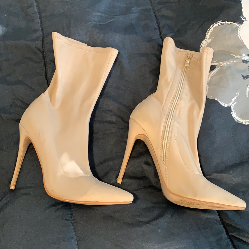 High heels Shoes